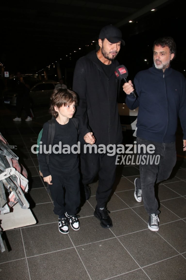 Mundial Qatar 2022: las fotos de Marcelo Tinelli con su hijo Lolo en Aeroparque, listos para ir a alentar a la Selección