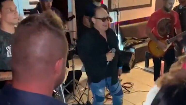 Murió en pleno show Mascheroni, líder de la banda de cumbia santafesina Los del Fuego