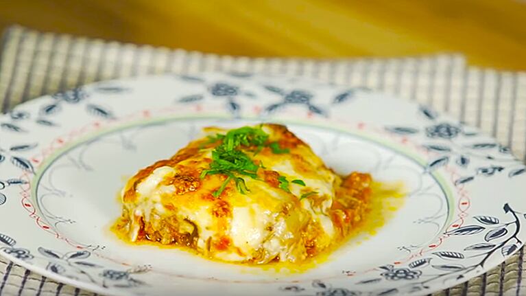 Musaka, una receta mediterránea con textura y sabor. Foto: Cucinare TV