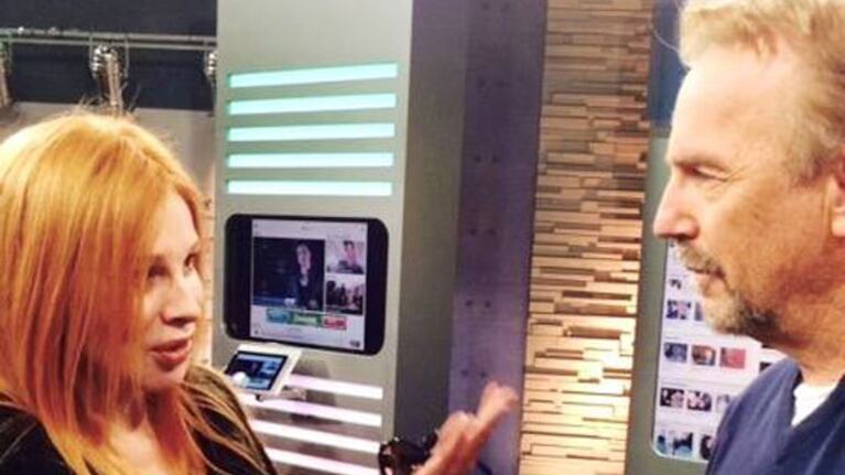 Nacha Guevara y Kevin Costner tuvieron un encuentro en un canal de Miami. (Foto: Twitter)
