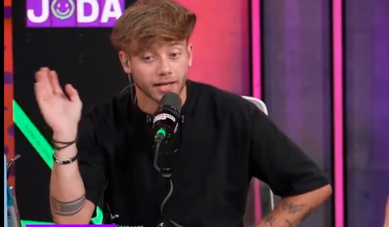 Nacho Castañares negó romance con Ángela Torres (Foto: captura del stream Fuera de Joda)