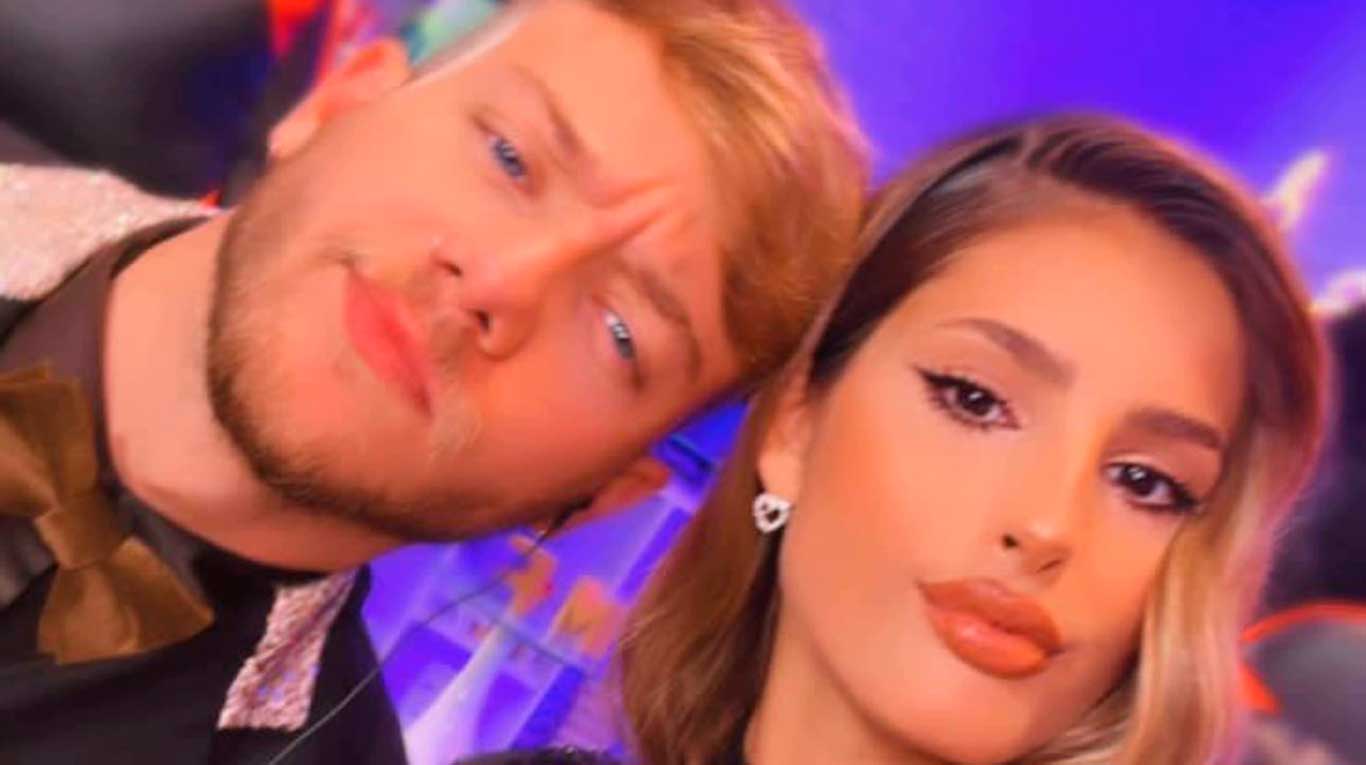 Nacho Castañares y Julieta Poggio.