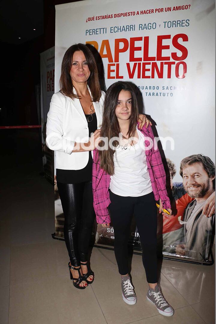 Nancy Dupláa con su hija Morena Echarri.  (Foto: Movilpress)