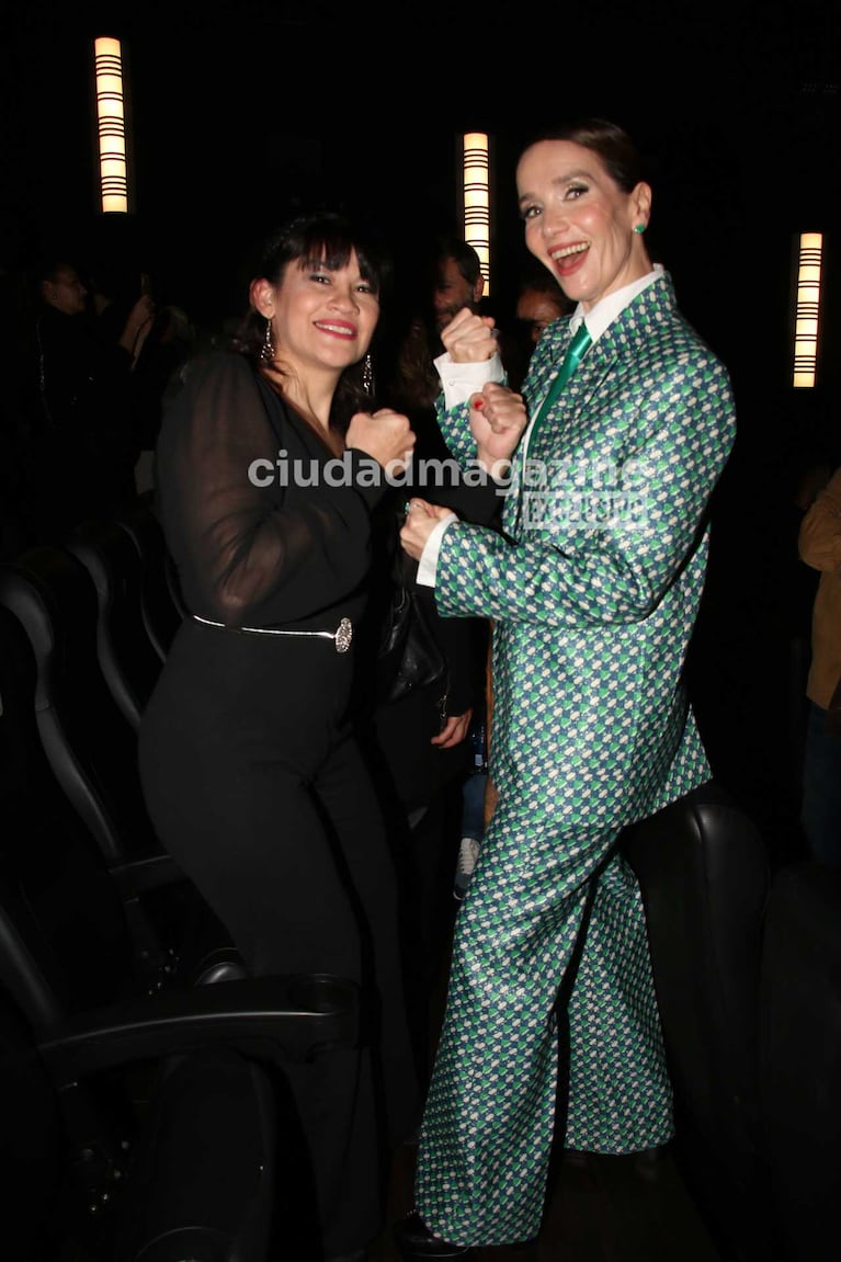 Natalia Oreiro y Marcela “Tigresa”Acuña (Foto: Movilpress)