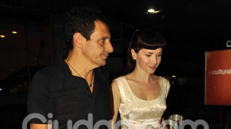 Natalia Oreiro y Ricardo Mollo, inseparables (Foto: Jennifer Rubio).