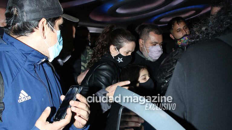 Natalia Oreiro y su hijo Atahualpa disfrutaron del recital que dio Ricardo Mollo (Foto: Movilpress)
