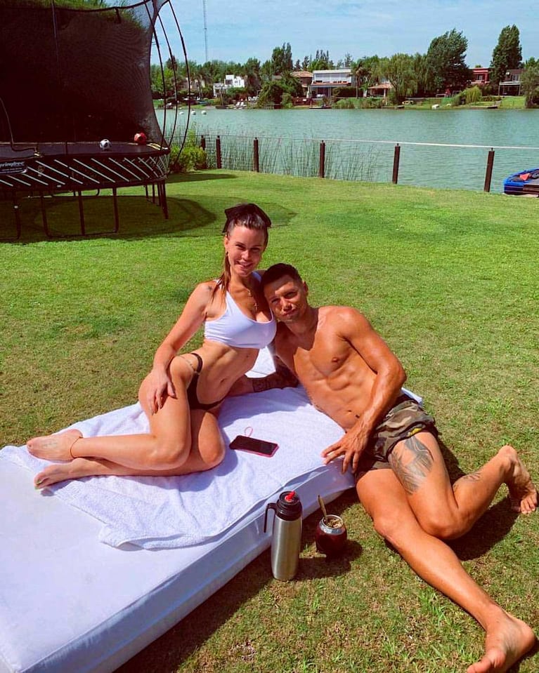 Natalie Weber y Mauro Zárate en su casa de Nordelta (Foto: Instagram @nannitaweber)