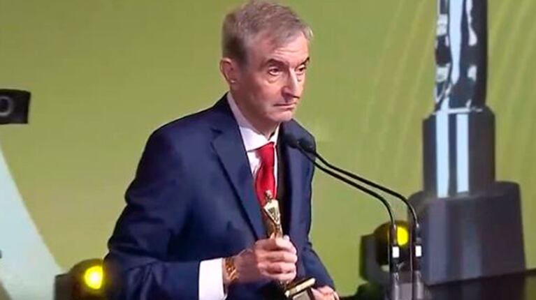 Nelson Castro se llevó el Martin Fierro de Oro por su labor en Radio AM.