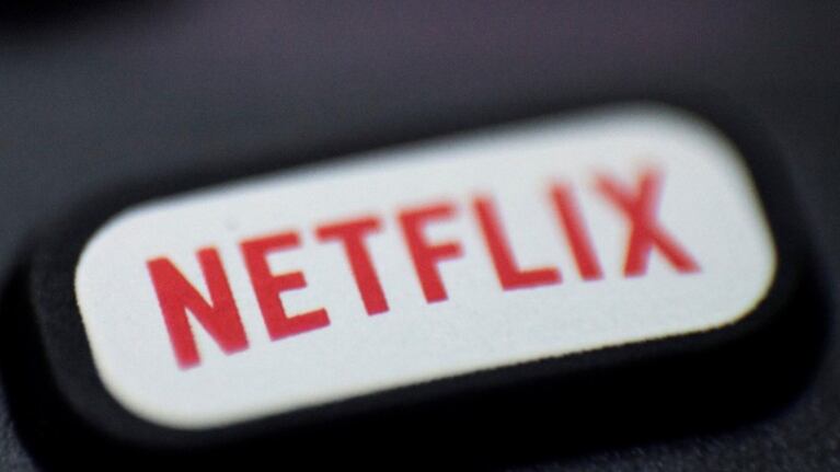 Netflix ya permite ver pelis y series sin conexión aunque no se hayan descargado del todo. Foto: AP.