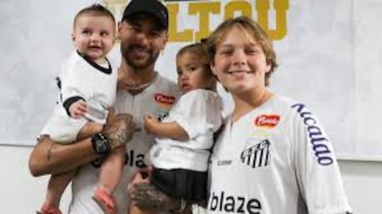 Neymar anunció el sexo de su próximo bebé y su reacción se volvió viral. Crédito: Instagram