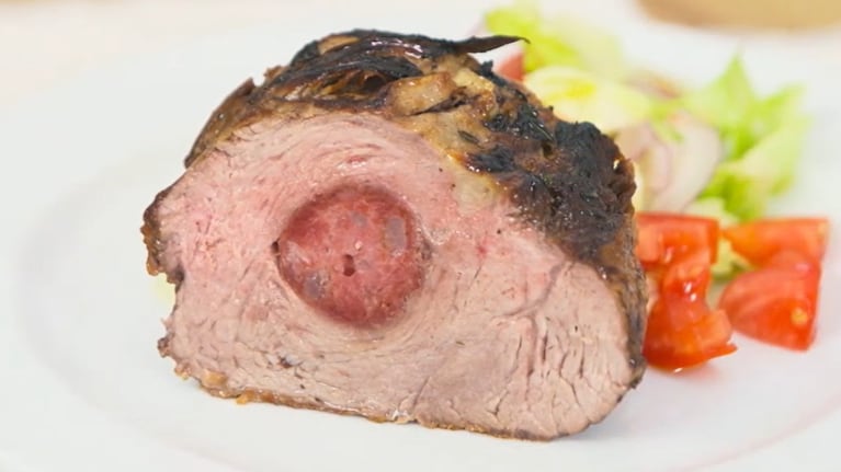 Ni jamón ni panceta: este plato se destacada por un relleno con el sabor que aporta la longaniza. Foto: CucinareTV