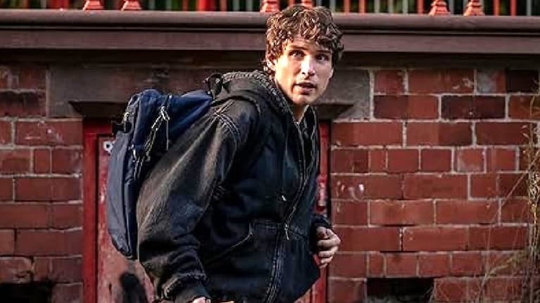 Nicholas Denton se pone en la piel de Guy, el protagonista.