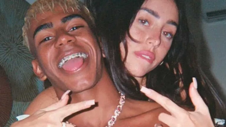 Nicki Nicole subió una foto con Lamine Yamal y se puede ver una manito indiscreta (Foto: Instagram)