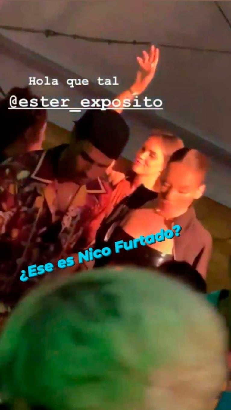 Nico Furtado y Ester Expósito, enamorados en Punta del Este: las fotos que los muestran juntos en una fiesta