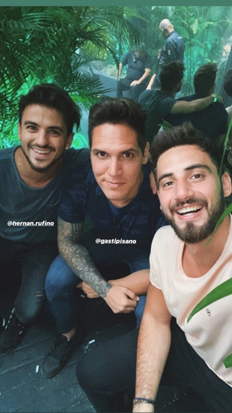 Nico Occhiato y sus vacaciones con amigos en las playas de Brasil: "Cómo necesitaba un poco de esto"