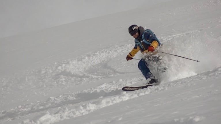 Nico Riera hizo Heli Ski en El Azufre: las fotos de la gran aventura en la Cordillera de los Andes