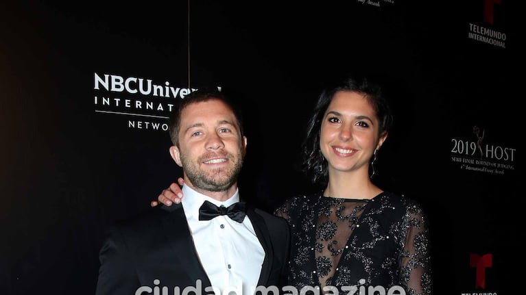 Nico Riera y su novia, en la Gala de votación de los Emmy Internacionales (Foto: Movilpress)