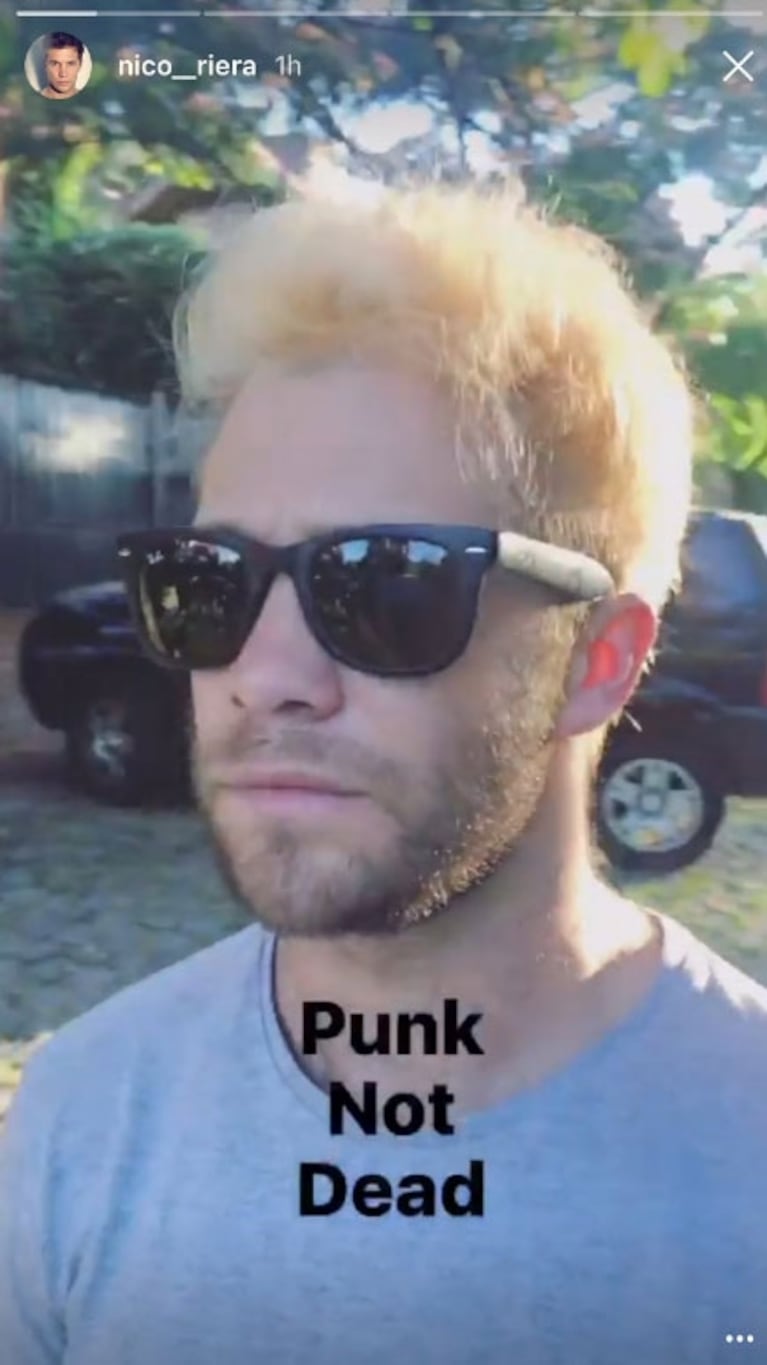 Nico Riera y un cambio de look jugadísimo: corte estilo punk y pelo súper rubio 