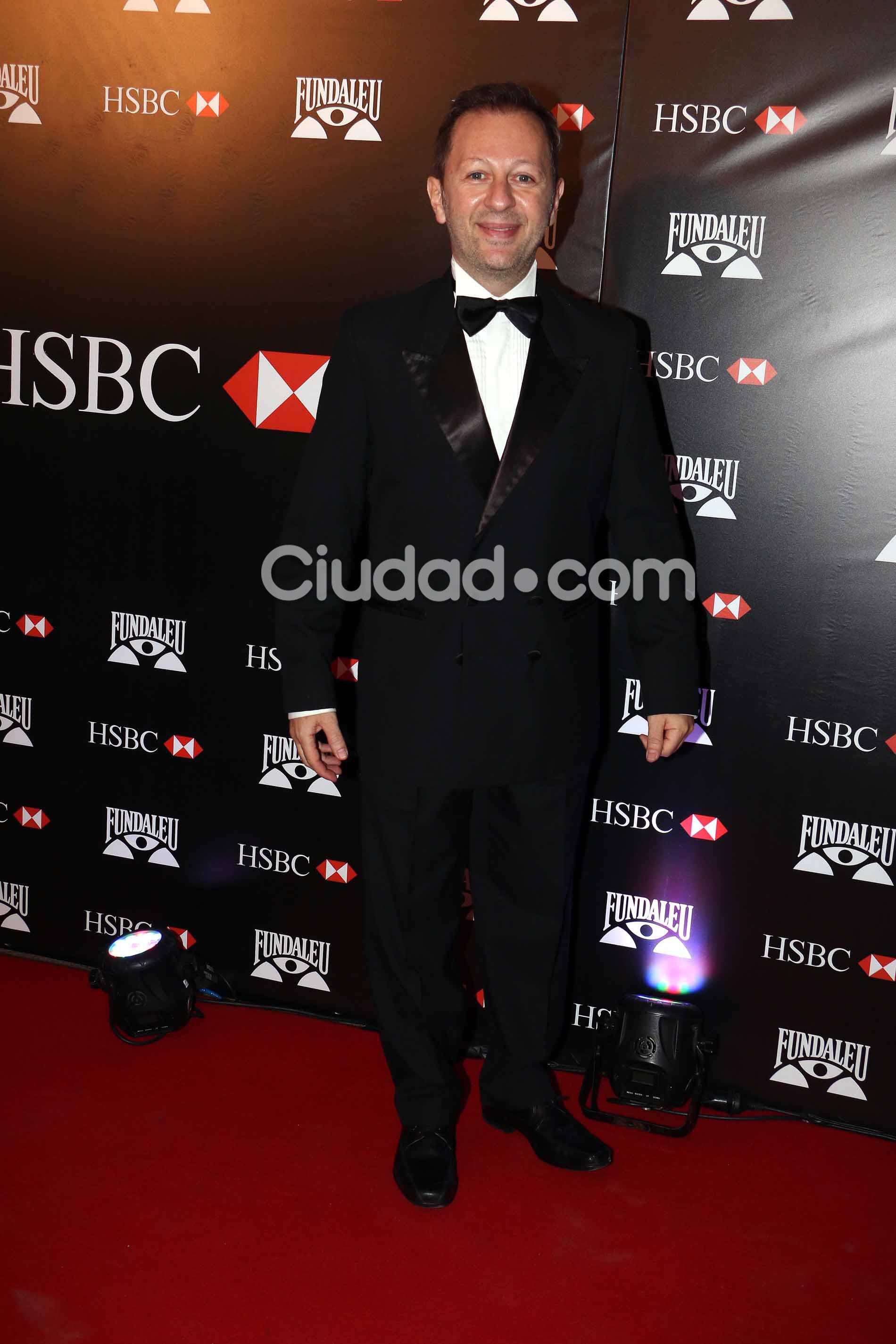Nico Scarpino, de etiqueta en la gala de Fundaleu. (Foto: Movilpress)