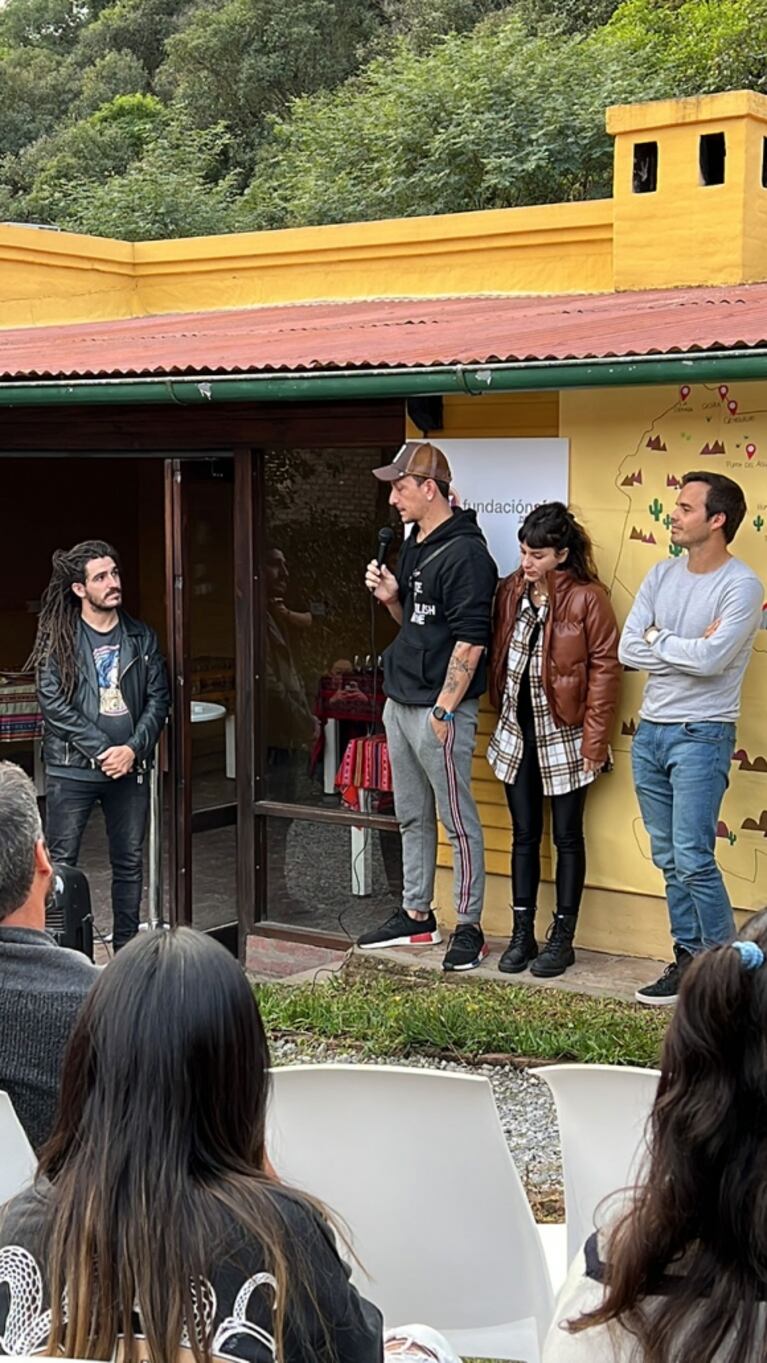 Nico Vázquez, Gime Accardi y Benjamín Rojas, emocionados en la inauguración de una Residencia Universitaria en Jujuy