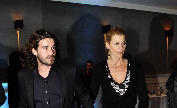 Nico y Eugenia se van hacia la salida. (Foto: Jennifer Rubio)