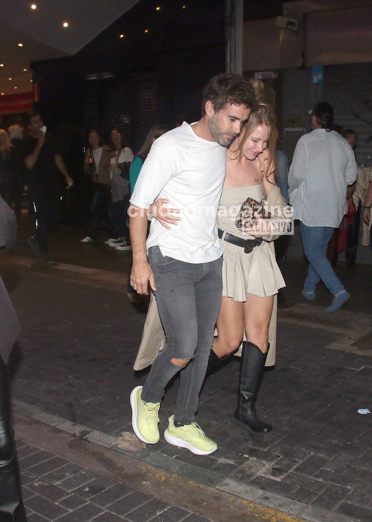 Nicolás Cabré y su novia Rocío Pardo (Foto: Movilpress).