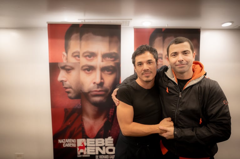 Nicolás Goldschmit en el estreno de Bebé Reno con Nazareno Casero (Foto: Prensa).