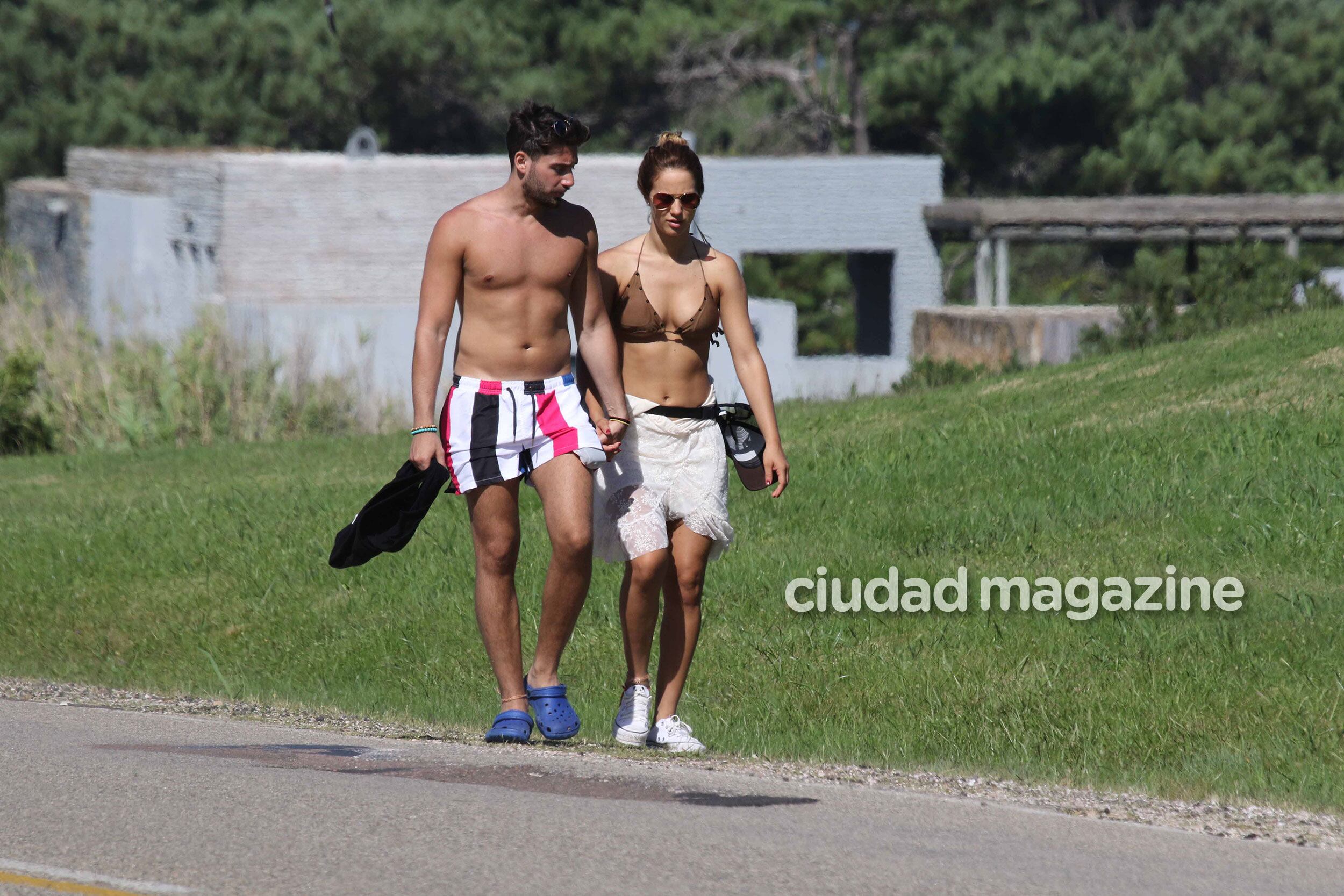 Nicolás Occhiato y Flor Vigna en una romántica caminata matutina por la ruta 10 de Punta del Este. (Foto: GM Press)