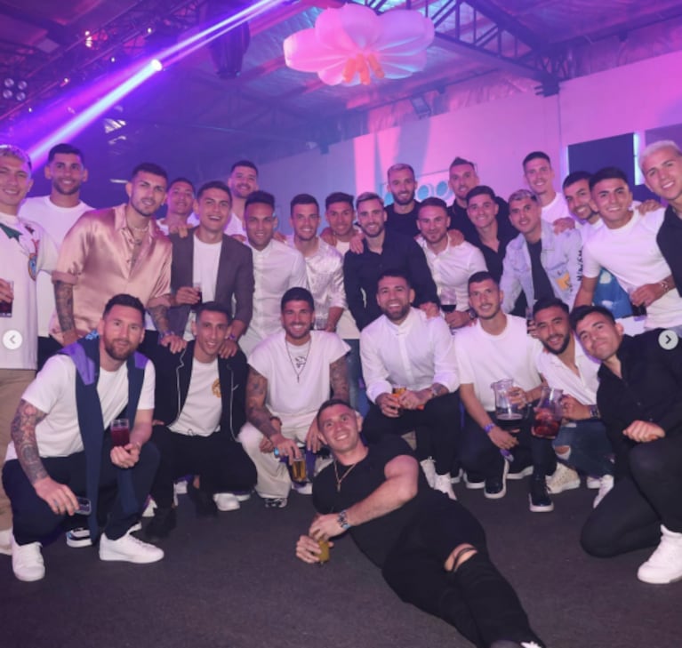 Nicolás Otamendi protagonizó la fiesta de la Selección: se burló de los más jóvenes y se bailó todo