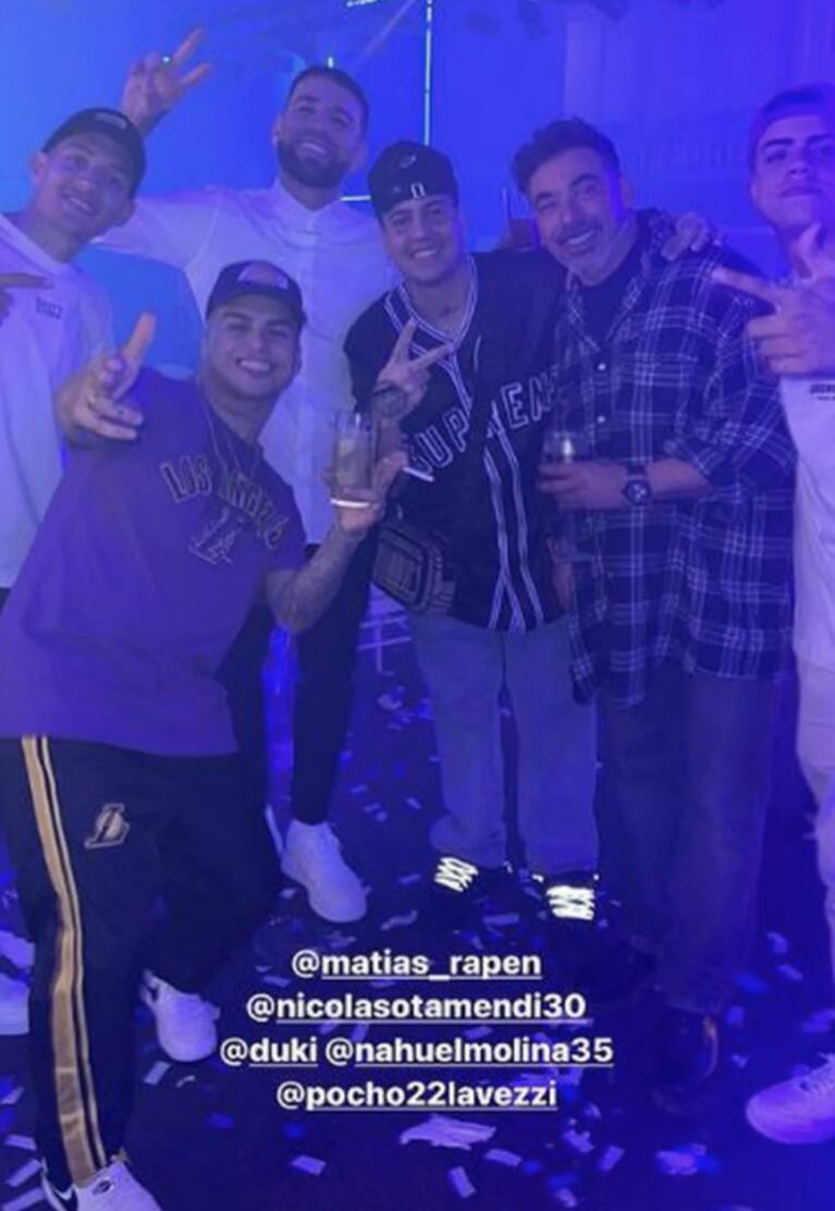 Nicolás Otamendi protagonizó la fiesta de la Selección: se burló de los más jóvenes y se bailó todo