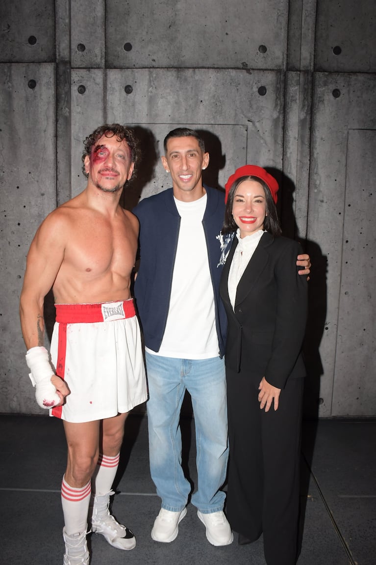 Nicolás Vázquez, Ángel Di María y Dai Fernández luego de la función de Rocky.