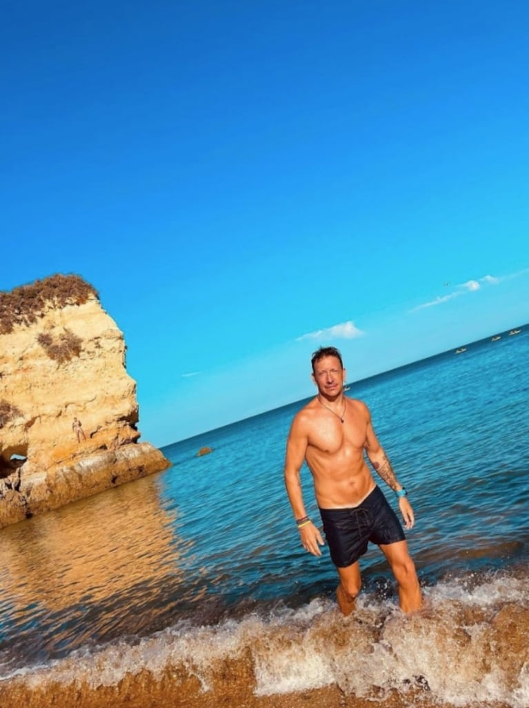 Nicolás Vázquez y Gimena Accardi se despidieron de sus vacaciones con románticas fotos