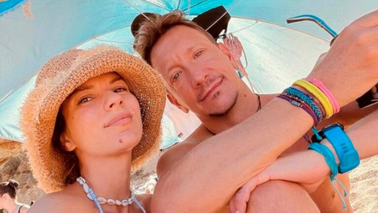 Nicolás Vázquez y Gimena Accardi se despidieron de sus vacaciones con románticas fotos juntos.