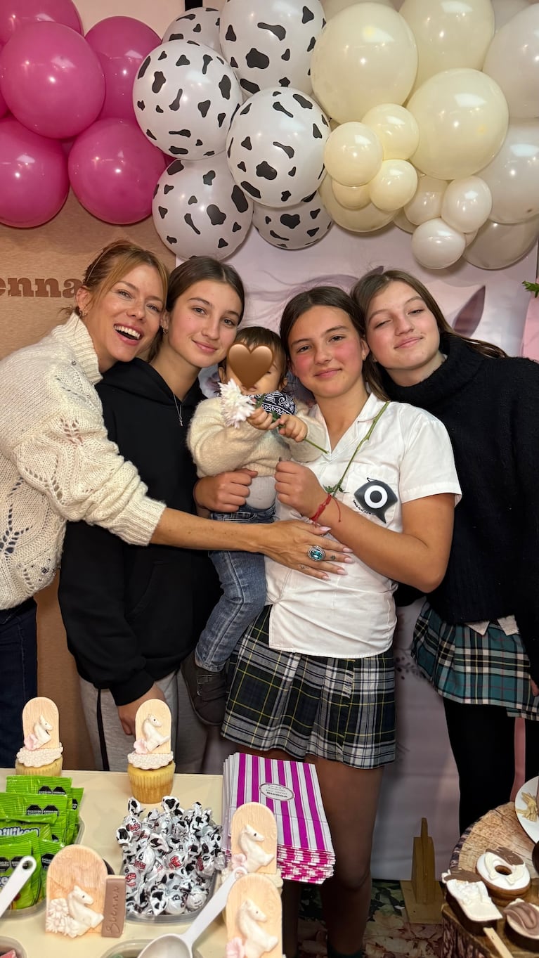 Nicole Neumann celebró el cumpleaños de Sienna con una fiesta temática de caballos y un emotivo mensaje. CRÉDITO: Instagram/@nikitaneumannoficial