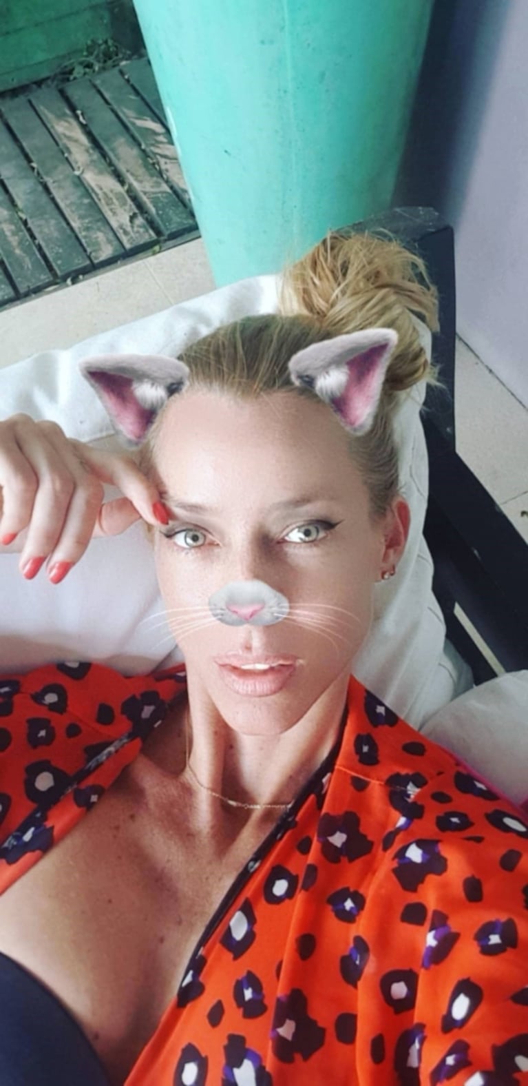 Nicole Neumann, diosa ¿enamorada? y belfie súper hot