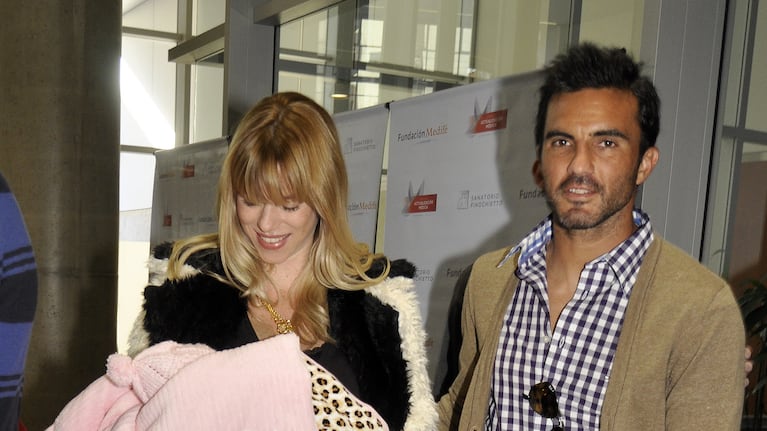 Nicole Neumann fue dada de alta y presentó a Sienna. (Foto: Jennifer Rubio)