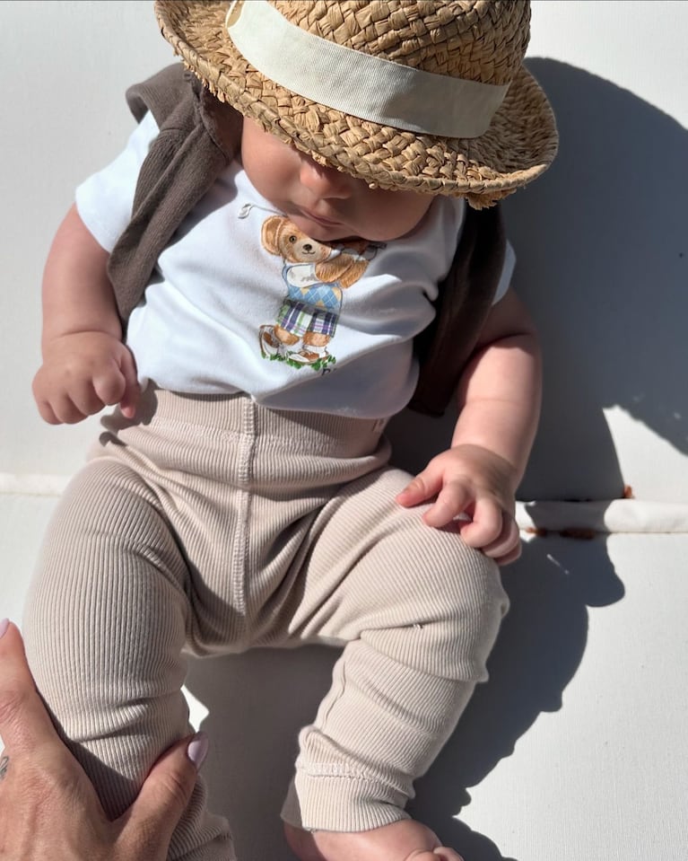 Nicole Neumann mostró la carita de su bebé / Fuente: Instagram