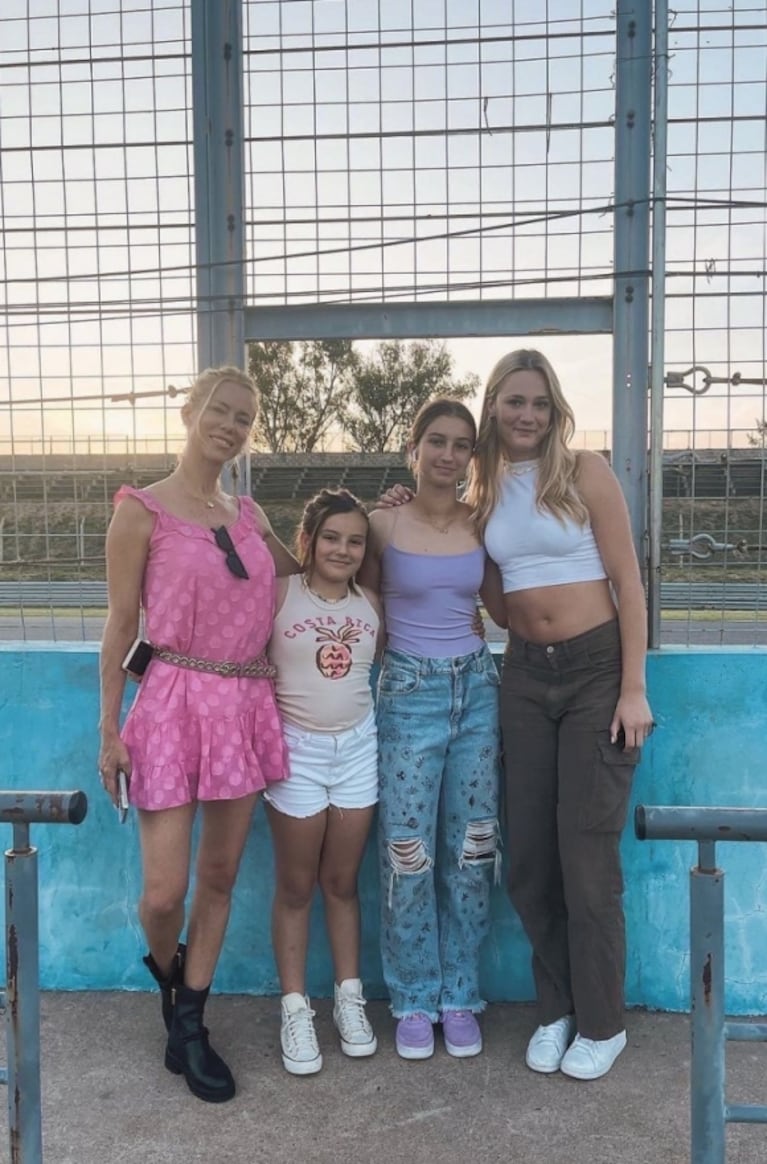 Nicole Neumann viajó a Rosario con su hermana sueca, sus hijas y su novio Manu Ucera: el álbum de fotos