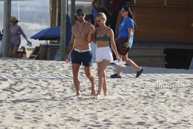 Nicole Neumann y Manu Urcera celebraron su compromiso en las playas de Punta del Este: todas las fotos