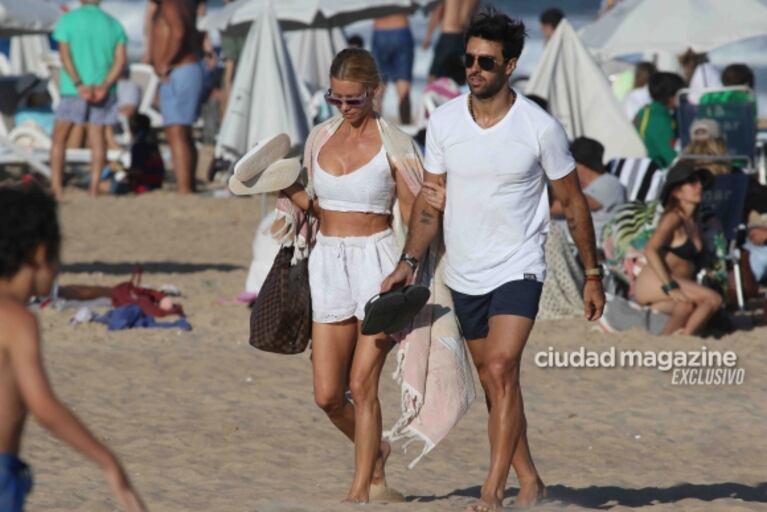 Nicole Neumann y Manu Urcera celebraron su compromiso en las playas de Punta del Este: todas las fotos