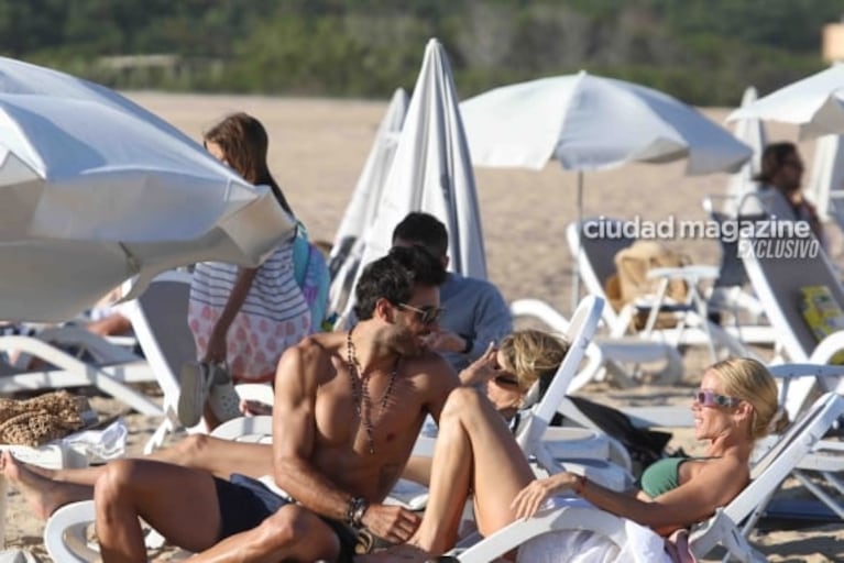 Nicole Neumann y Manu Urcera celebraron su compromiso en las playas de Punta del Este: todas las fotos