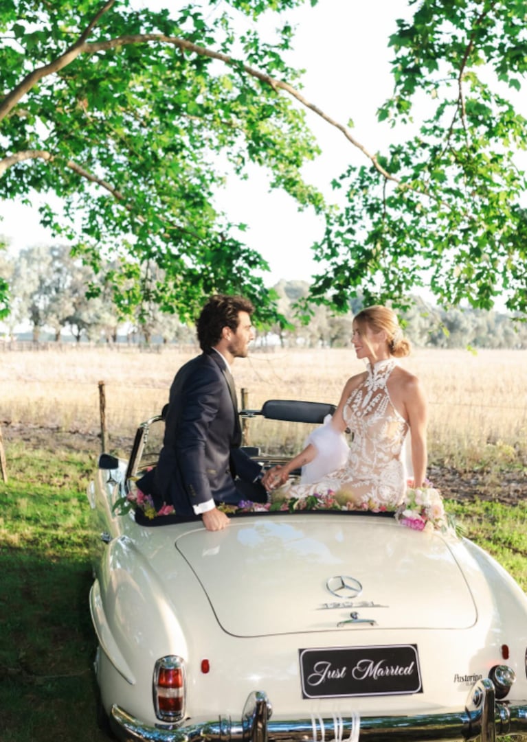 Nicole Neumann y Manu Urcera compartieron el álbum de fotos oficial de su casamiento: imágenes soñadas