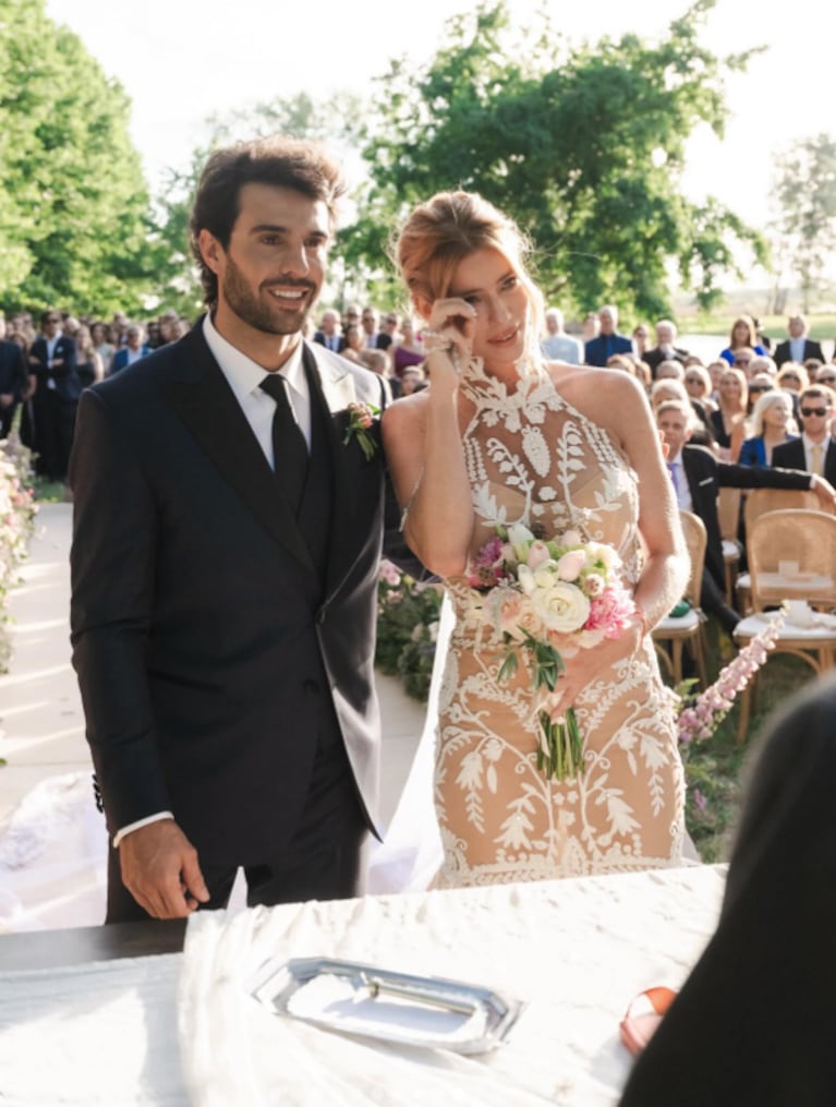 Nicole Neumann y Manu Urcera compartieron el álbum de fotos oficial de su casamiento: imágenes soñadas