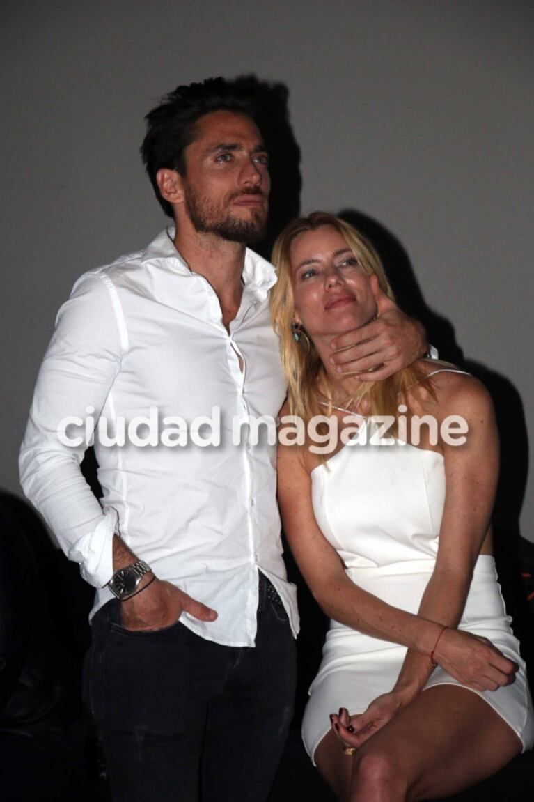 Nicole Neumann y Matías Tasín, súper apasionados en la fiesta de cumpleaños de Lizy Tagliani 