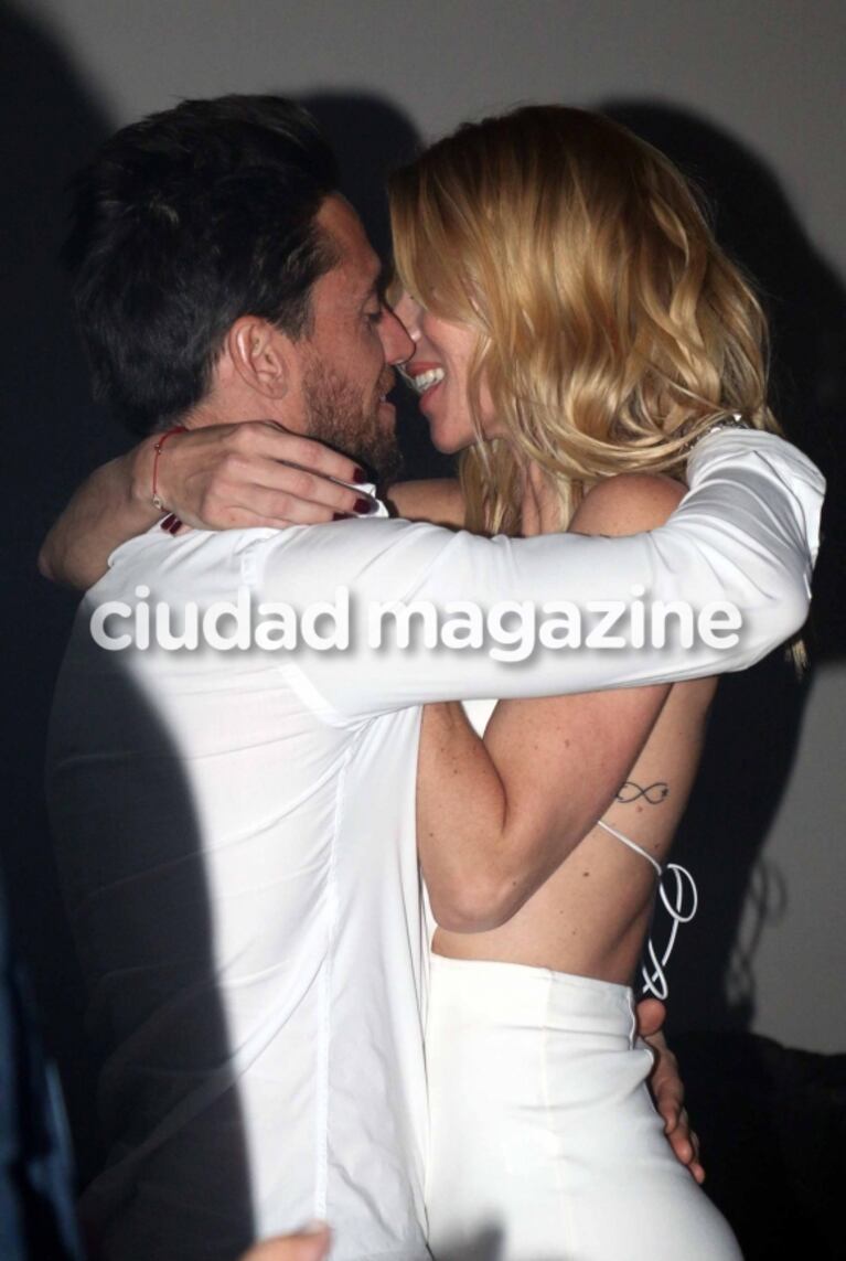 Nicole Neumann y Matías Tasín, súper apasionados en la fiesta de cumpleaños de Lizy Tagliani 