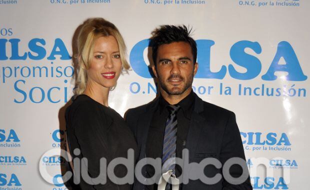 Nicole Neumann y Poroto Cubero eligieron el negro. (Foto: Jennifer Rubio)