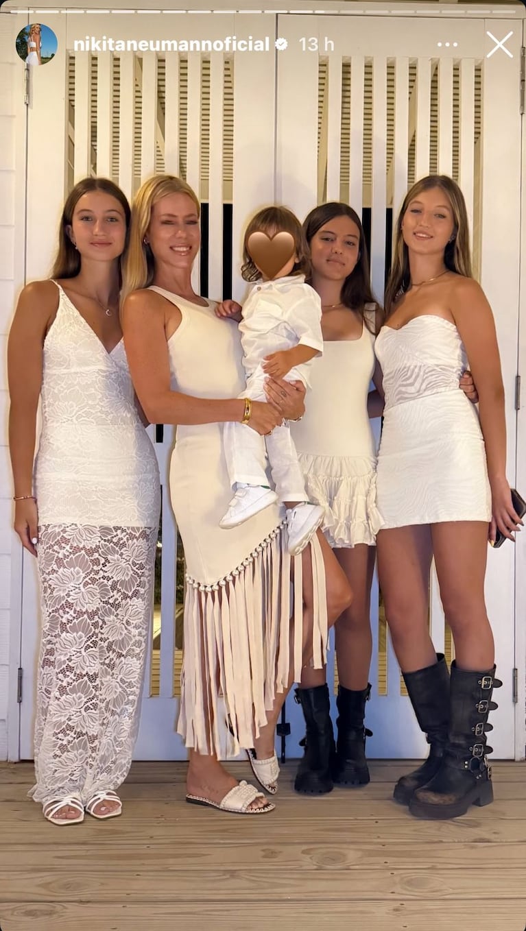 Nicole Neumann y sus hijos en Año Nuevo (Foto: Instagram/@nikitaneumannoficial).