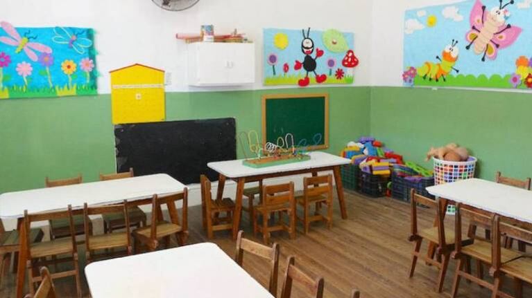 Niño cae de tercer piso en escuela y es atajado por guardia de seguridad