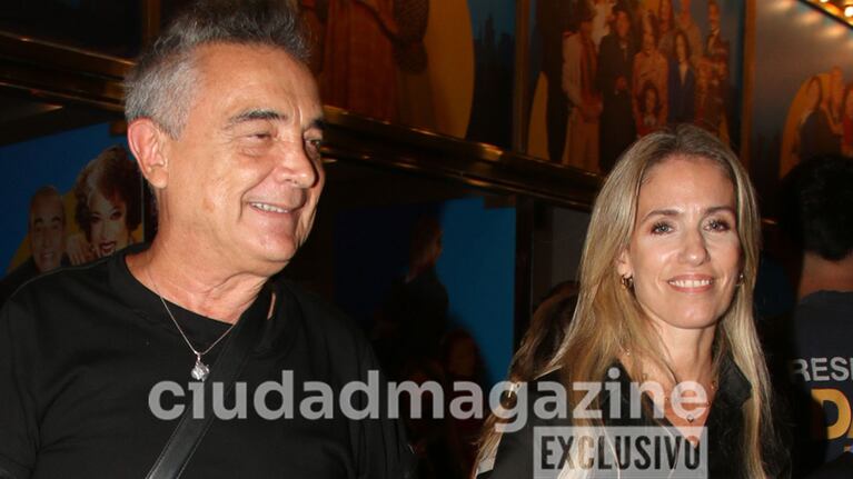 Nito Artaza y su pareja en un evento porteño (Foto: Movilpress).