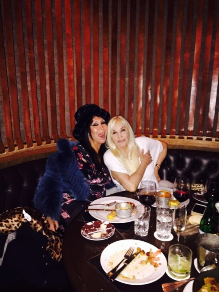 ¡Noche de divas! El reencuentro de Moria y Susana en la noche porteña: "Seremos 'for ever' la rubia y la morocha argentinas"